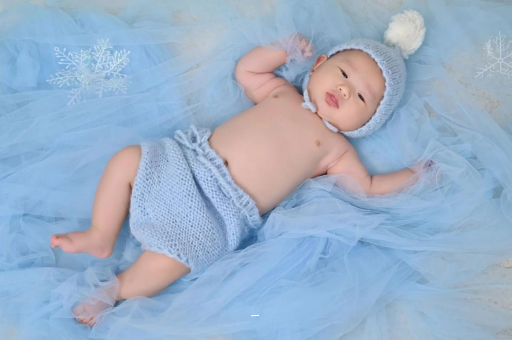磐石摸孕妇肚子沾喜气